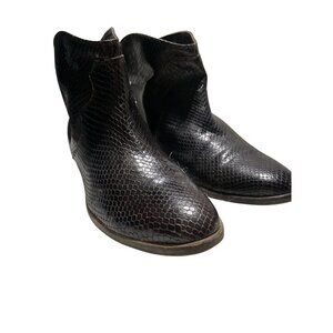 AGL Womens Size 39 Black Snake Embossed Leather Ankle Boots 8